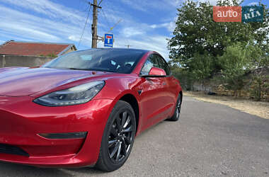 Седан Tesla Model 3 2019 в 