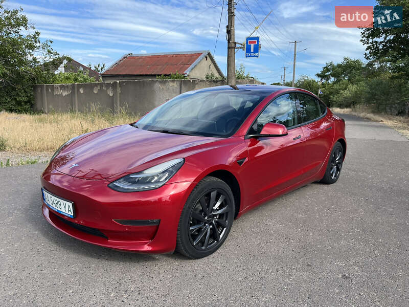 Седан Tesla Model 3 2019 в Одессе