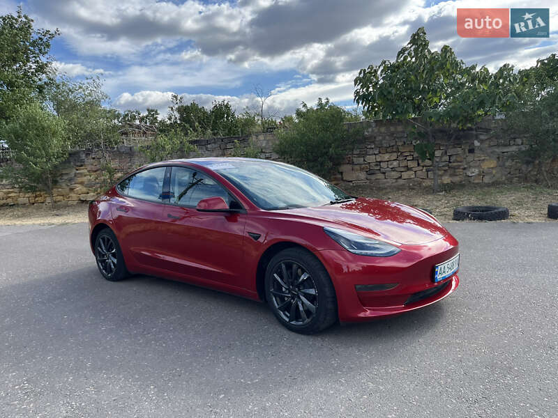 Седан Tesla Model 3 2019 в Одессе