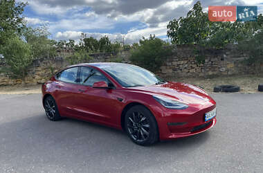Седан Tesla Model 3 2019 в 