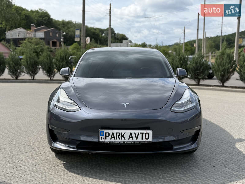 Седан Tesla Model 3 2019 в Полтаве