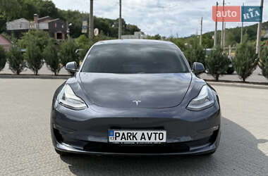 Седан Tesla Model 3 2019 в 