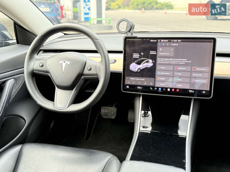 Седан Tesla Model 3 2019 в Полтаве