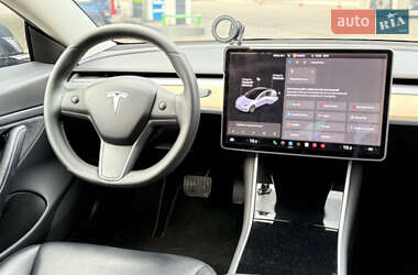 Седан Tesla Model 3 2019 в 