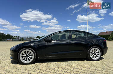 Седан Tesla Model 3 2021 в 
