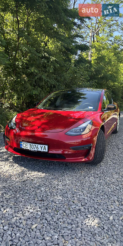 Седан Tesla Model 3 2022 в 