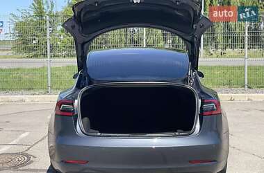 Седан Tesla Model 3 2018 в 