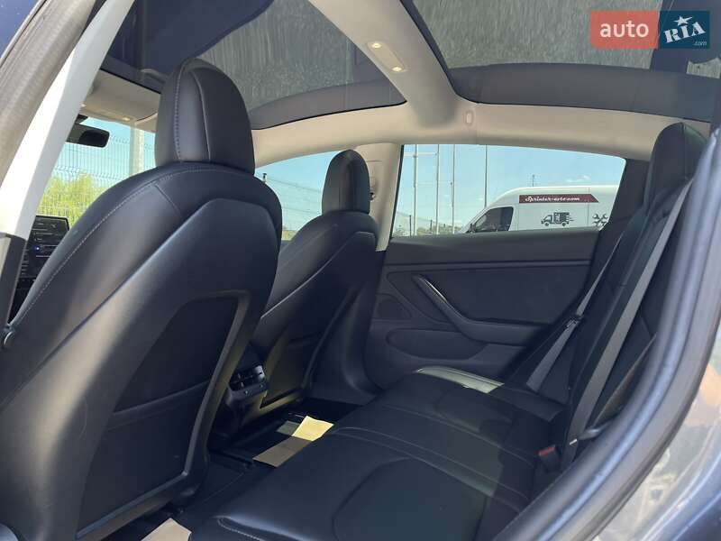 Седан Tesla Model 3 2018 в Днепре
