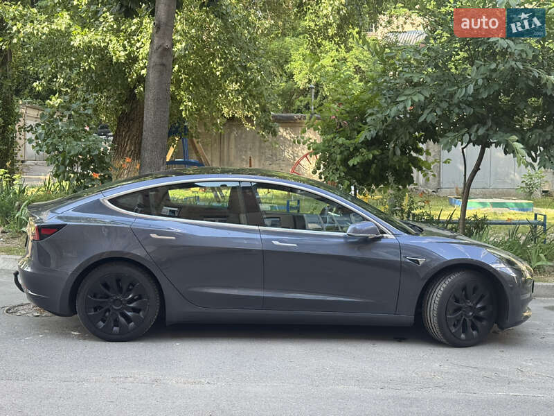 Седан Tesla Model 3 2019 в Києві