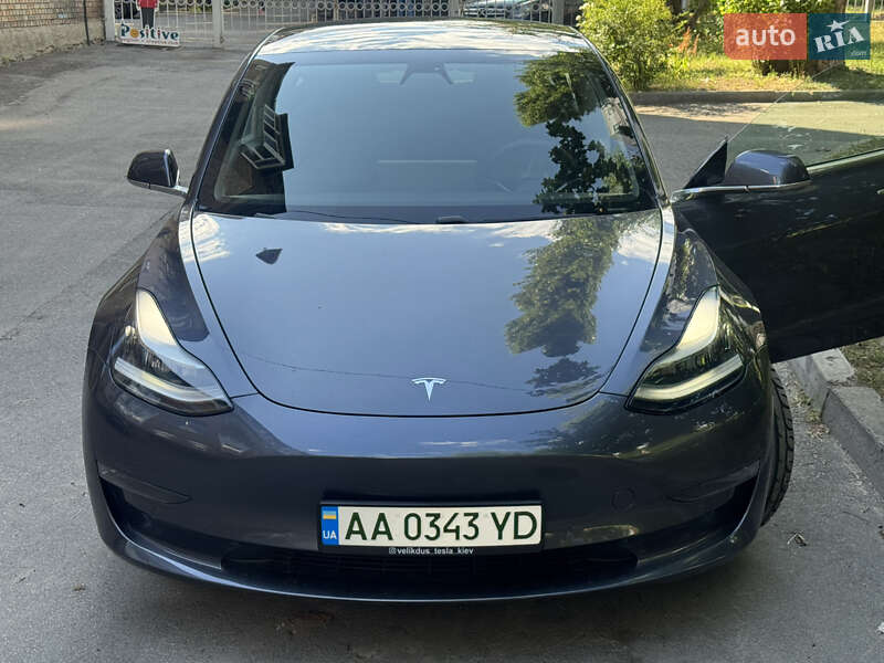 Седан Tesla Model 3 2019 в Києві