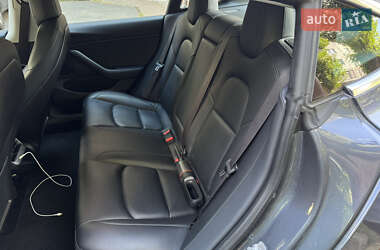 Седан Tesla Model 3 2019 в 