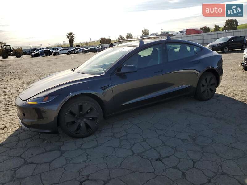 Tesla Model 3 2024