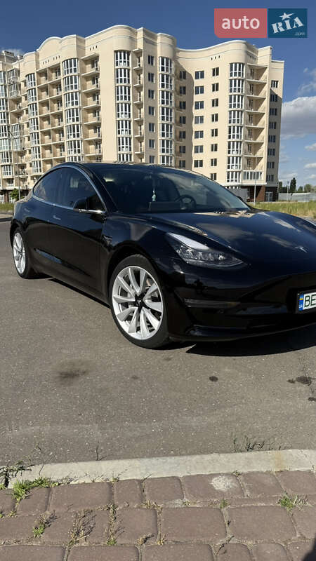 Седан Tesla Model 3 2019 в Миколаєві
