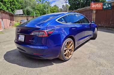 Седан Tesla Model 3 2019 в 