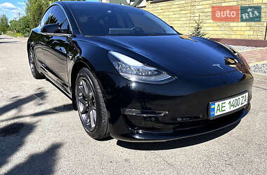 Седан Tesla Model 3 2020 в 