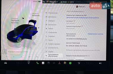 Седан Tesla Model 3 2022 в 