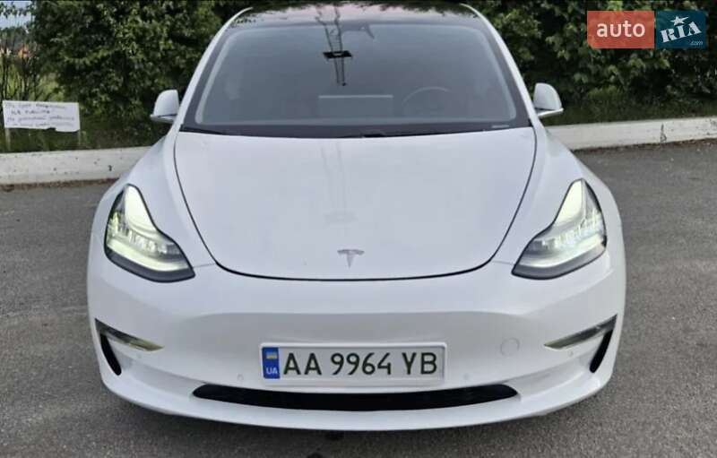 Седан Tesla Model 3 2018 в 