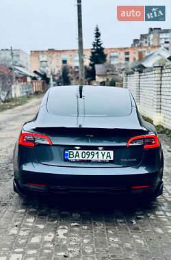 Седан Tesla Model 3 2018 в 