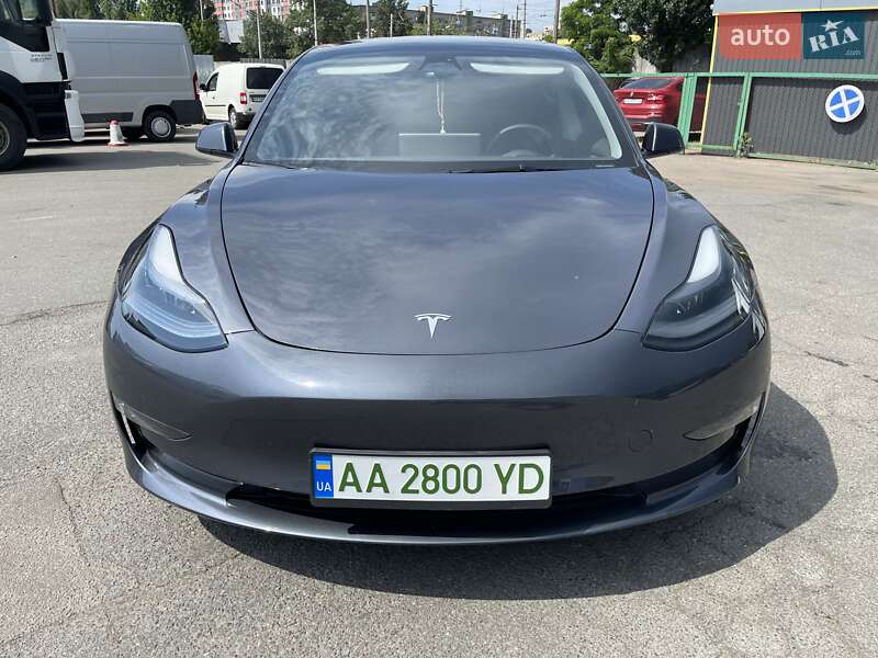 Седан Tesla Model 3 2023 в Киеве