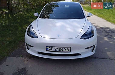 Седан Tesla Model 3 2022 в 