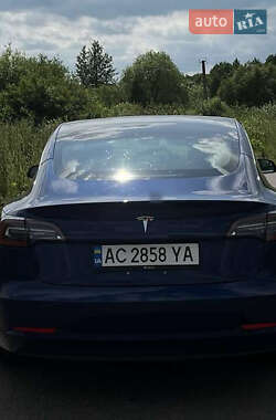 Седан Tesla Model 3 2018 в 