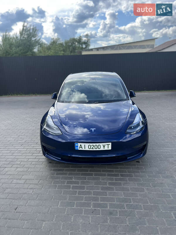 Tesla Model 3 2022