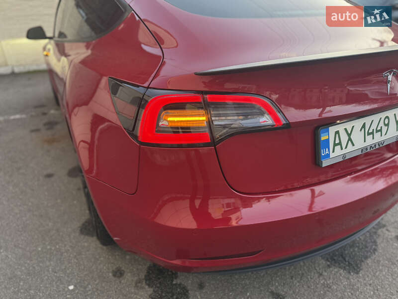 Седан Tesla Model 3 2022 в Харкові