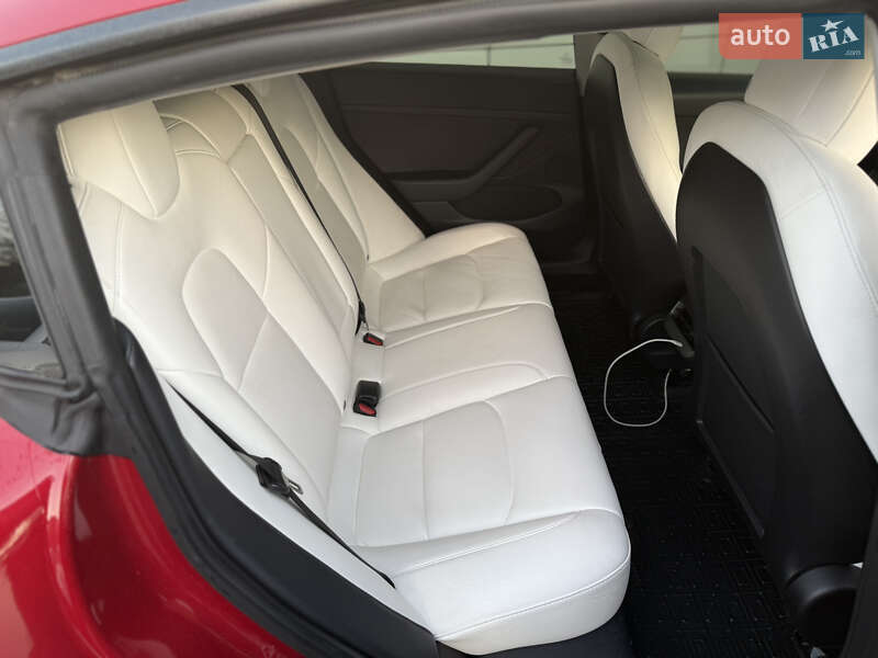 Седан Tesla Model 3 2022 в Харкові