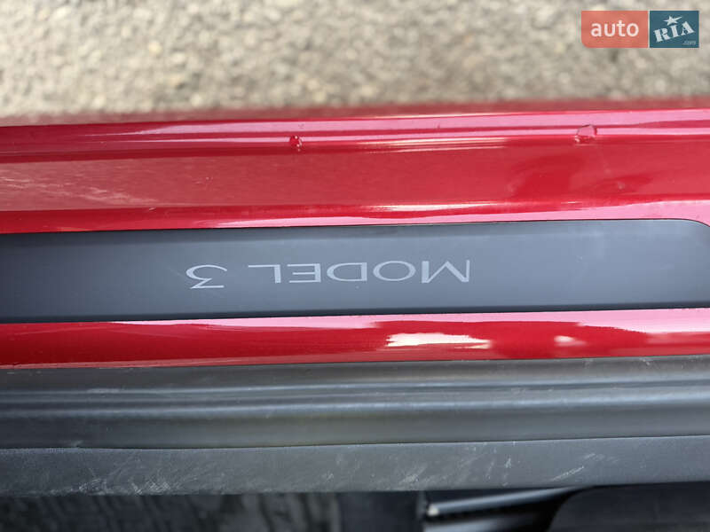 Седан Tesla Model 3 2022 в Харкові