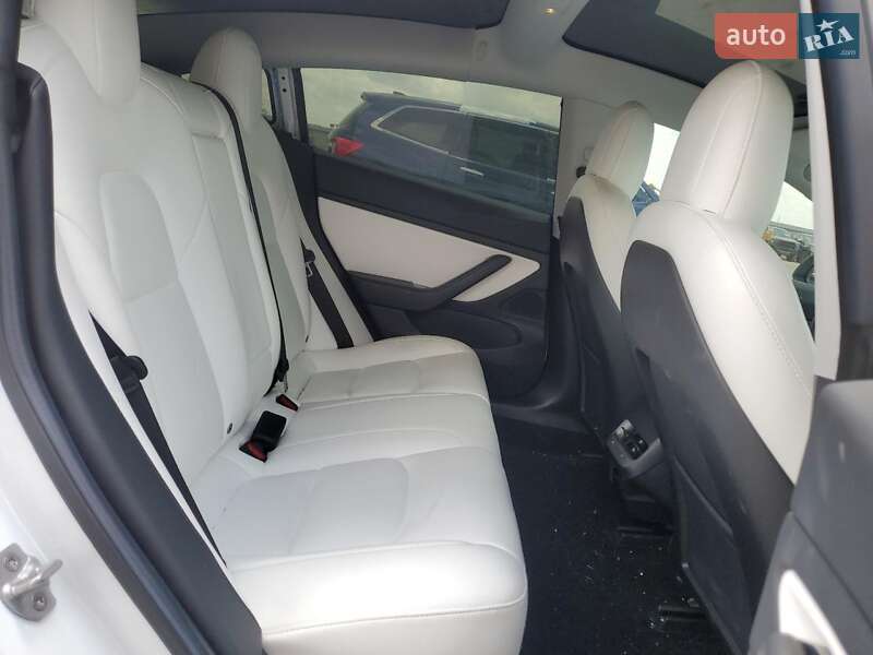 Седан Tesla Model 3 2019 в Днепре