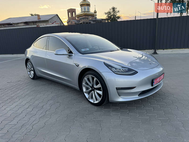 Tesla Model 3 2018