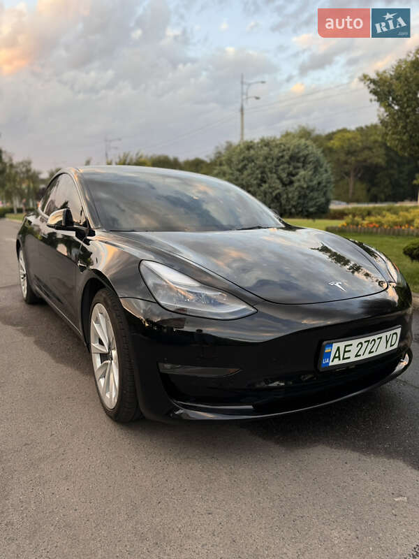 Седан Tesla Model 3 2022 в Дніпрі