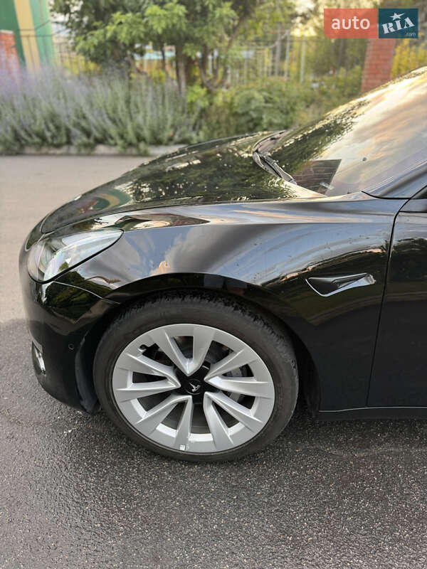 Седан Tesla Model 3 2022 в Дніпрі