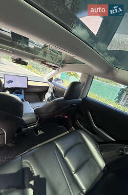 Седан Tesla Model 3 2018 в 