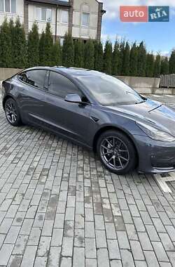 Седан Tesla Model 3 2022 в Львові
