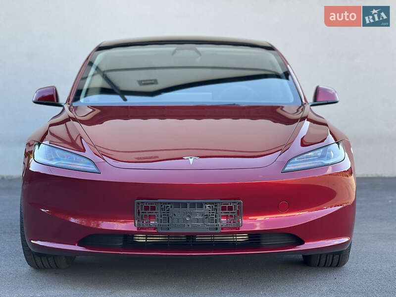 Седан Tesla Model 3 2024 в Виннице
