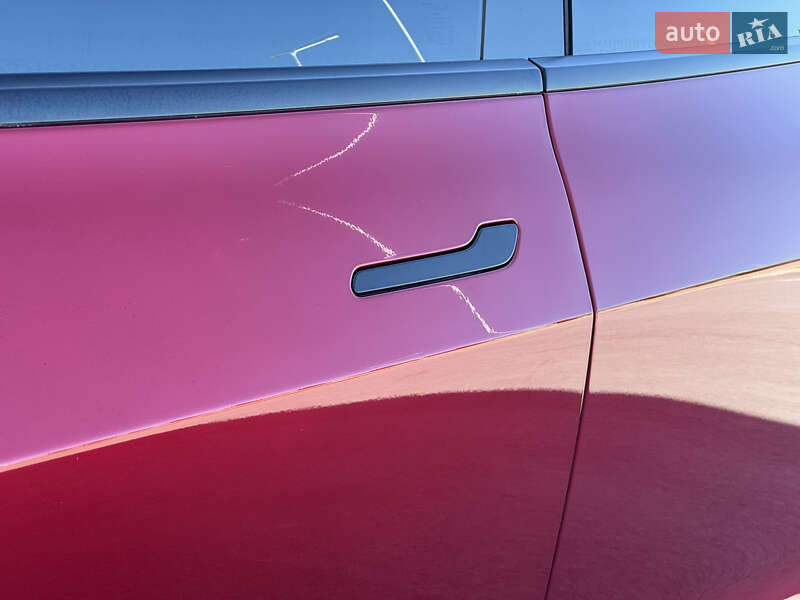 Седан Tesla Model 3 2024 в Виннице