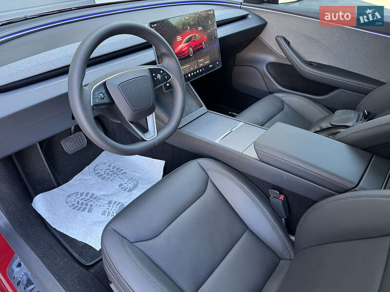 Седан Tesla Model 3 2024 в Виннице