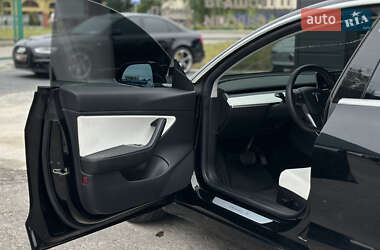 Седан Tesla Model 3 2019 в 