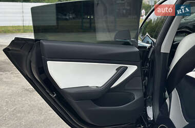 Седан Tesla Model 3 2019 в 