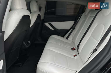 Седан Tesla Model 3 2019 в 