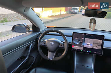 Седан Tesla Model 3 2019 в 