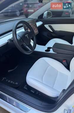 Седан Tesla Model 3 2019 в 