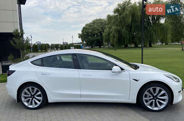 Седан Tesla Model 3 2018 в 