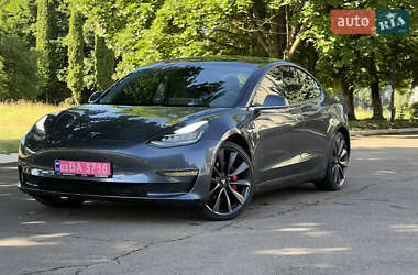Седан Tesla Model 3 2019 в Рівному