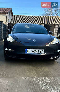 Седан Tesla Model 3 2019 в 