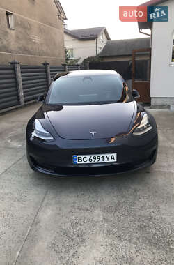 Седан Tesla Model 3 2019 в Львові