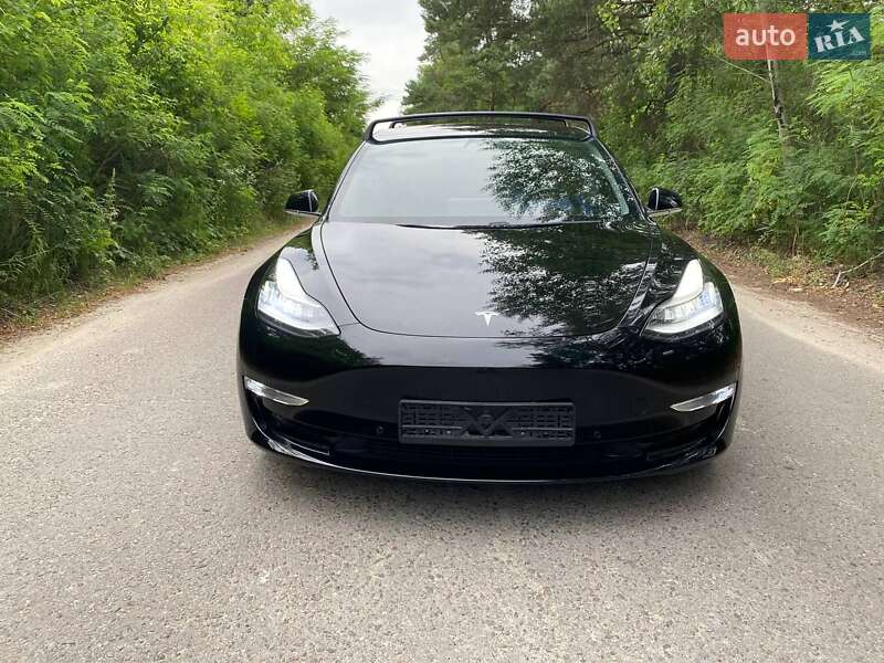 Седан Tesla Model 3 2018 в Ковеле