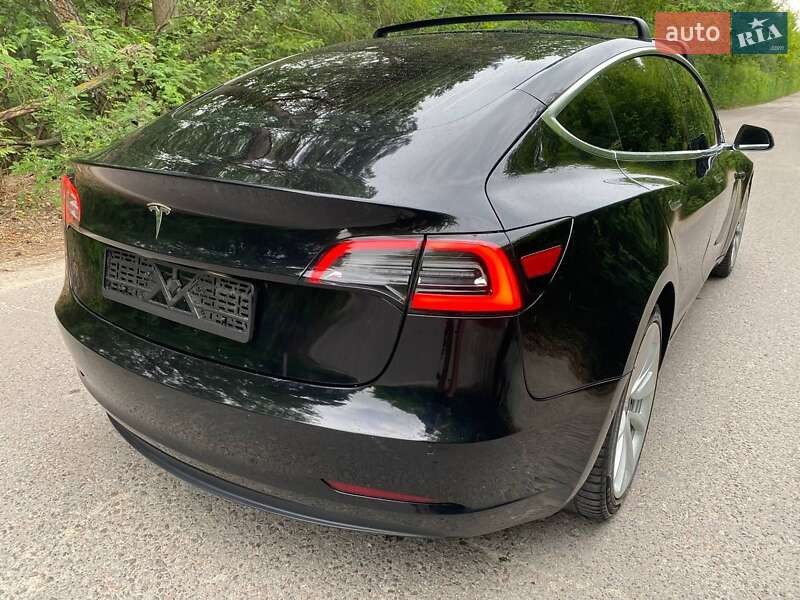 Седан Tesla Model 3 2018 в Ковеле