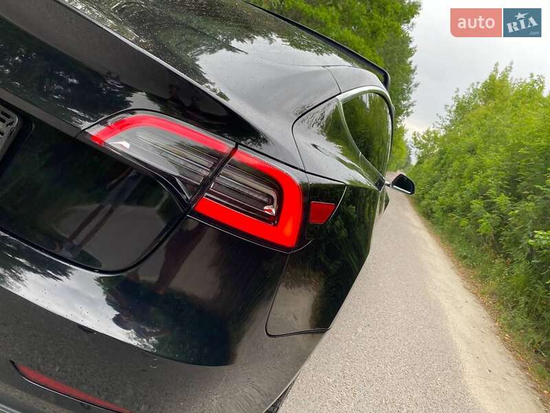 Седан Tesla Model 3 2018 в Ковеле
